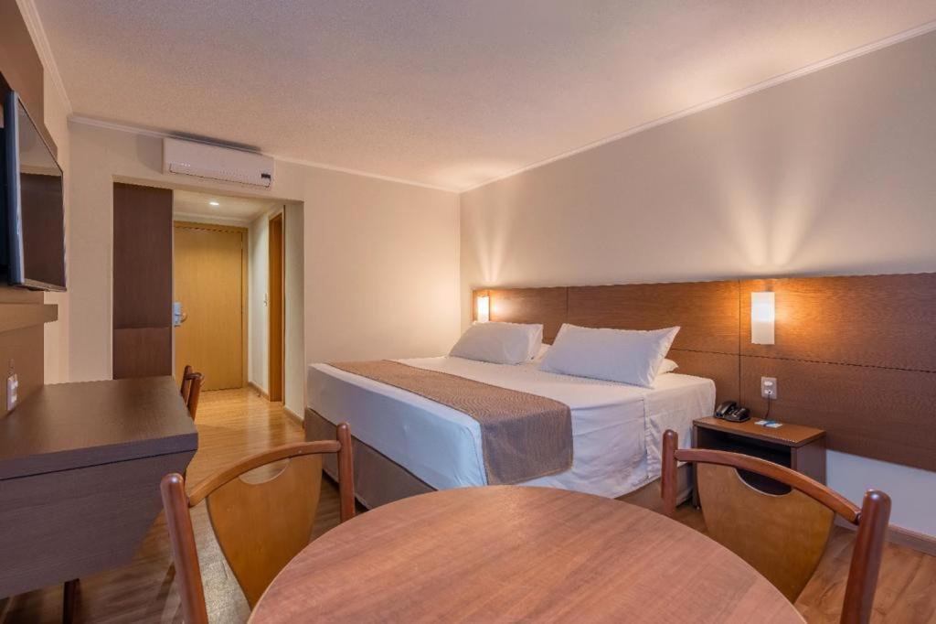 Hotel Caiuá Cascavel Esterno foto